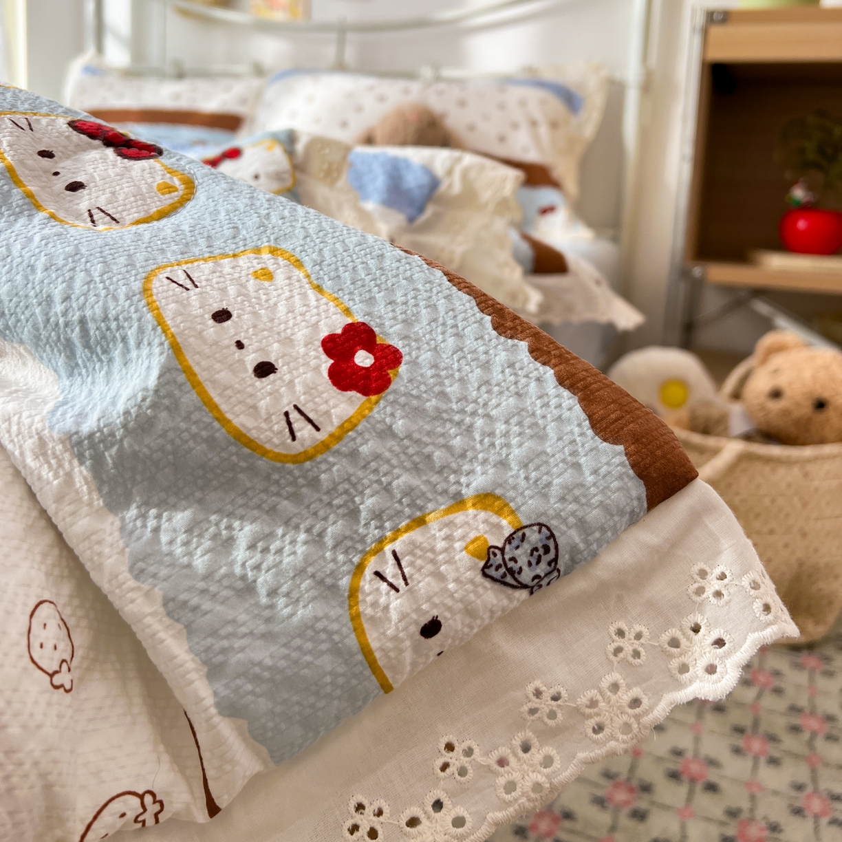 91家纺网 家纺一手货源 找家纺 十里居 2026新款A类全棉花边泡芙棉夏凉被 猫咪蓝