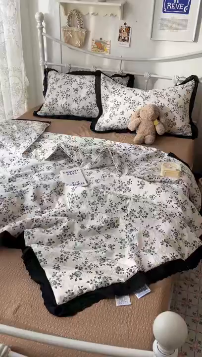 91家纺网 家纺一手货源 找家纺 十里居 2026新款A类全棉花边泡芙棉夏凉被 玫瑰黑