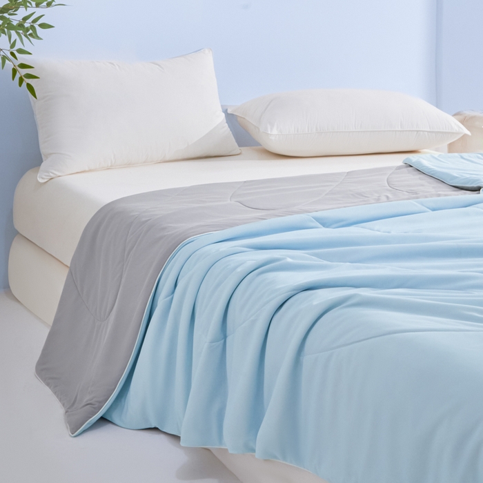 91家纺网 家纺一手货源 找家纺 库里梦家纺 2026春夏新款网红直播爆款A类锦氨深海水藻凉感被夏凉被空调被 冰蓝-灰