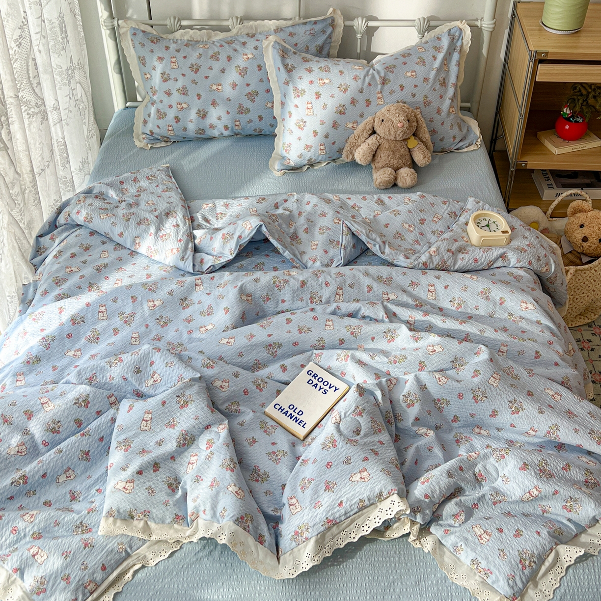 91家纺网 家纺一手货源 找家纺 十里居 2026新款A类全棉花边泡芙棉夏凉被 丛林小兔