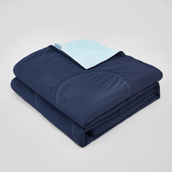 91家纺网 家纺一手货源 找家纺 库里梦家纺 2026春夏新款网红直播爆款A类锦氨深海水藻凉感被夏凉被空调被 藏青-冰蓝