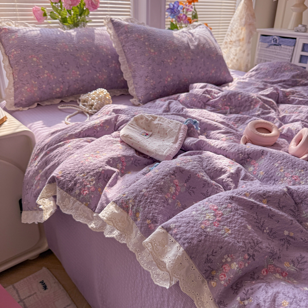 91家纺网 家纺一手货源 找家纺 玉海棠家纺 2026新款泡芙纱全棉纯棉蕾丝花边夏被-花笺系列（软乎乎的质感，治愈所有疲惫） 花笺-松间茶事