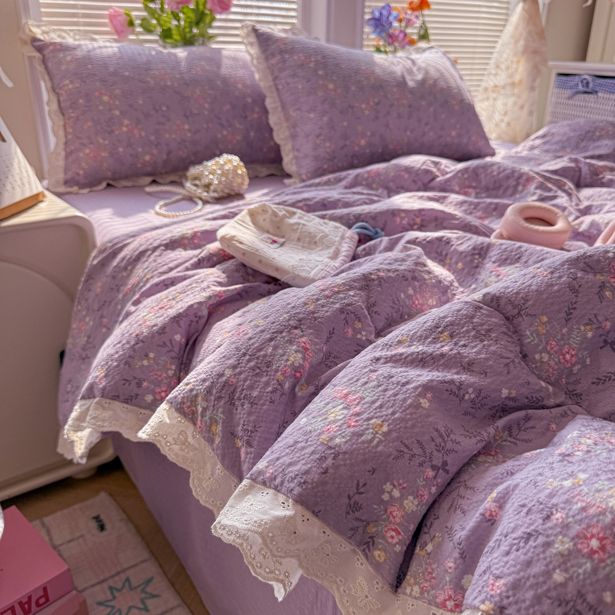 91家纺网 家纺一手货源 找家纺 玉海棠家纺 2026新款泡芙纱全棉纯棉蕾丝花边夏被-花笺系列（软乎乎的质感，治愈所有疲惫） 花笺-松间茶事