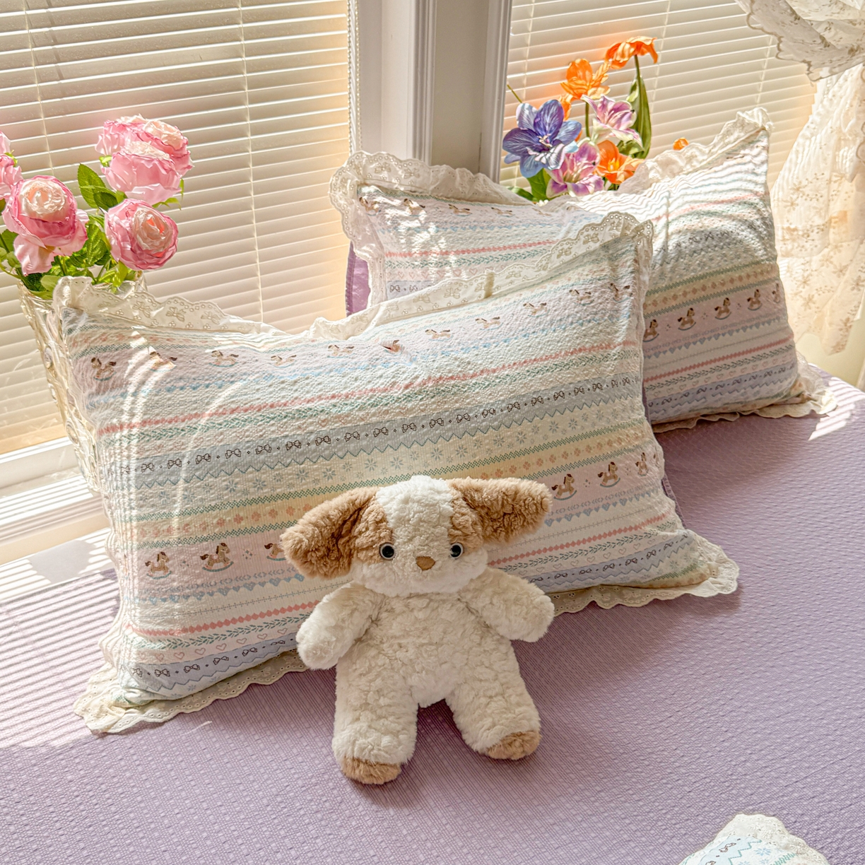 91家纺网 家纺一手货源 找家纺 玉海棠家纺 2026新款泡芙纱全棉纯棉蕾丝花边夏被-花笺系列（软乎乎的质感，治愈所有疲惫） 花笺-甜心木马卷