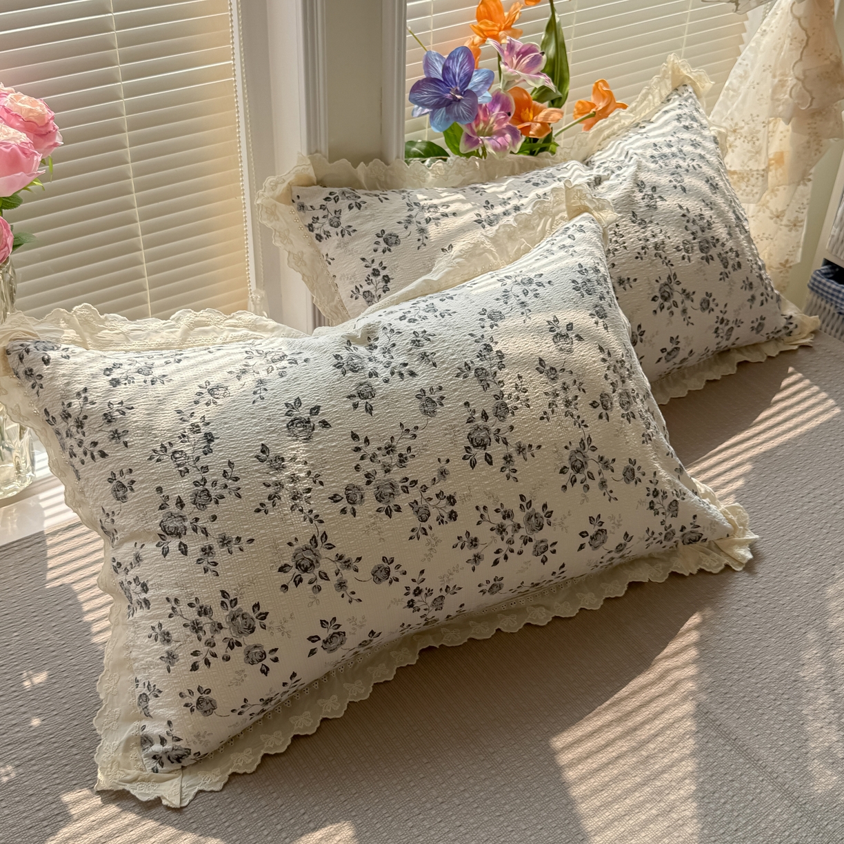 91家纺网 家纺一手货源 找家纺 玉海棠家纺 2026新款泡芙纱全棉纯棉蕾丝花边夏被-花笺系列（软乎乎的质感，治愈所有疲惫） 花笺-只闻花香