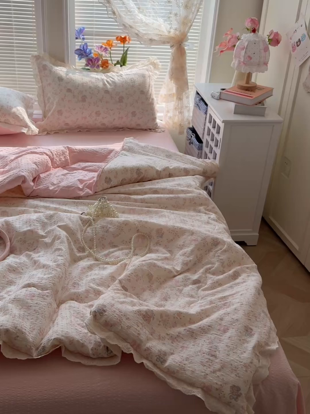 91家纺网 家纺一手货源 找家纺 玉海棠家纺 2026新款泡芙纱全棉纯棉蕾丝花边夏被-花笺系列（软乎乎的质感，治愈所有疲惫） 花笺-庄园小兔