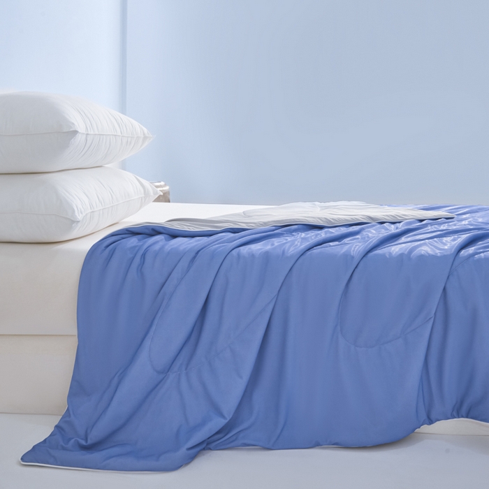 91家纺网 家纺一手货源 找家纺 库里梦家纺 2026春夏新款网红直播爆款A类锦氨深海水藻凉感被夏凉被空调被 青蓝-灰