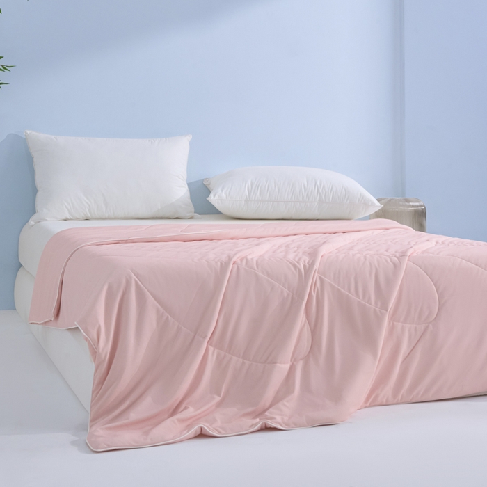 91家纺网 家纺一手货源 找家纺 库里梦家纺 2026春夏新款网红直播爆款A类锦氨深海水藻凉感被夏凉被空调被 桃花粉