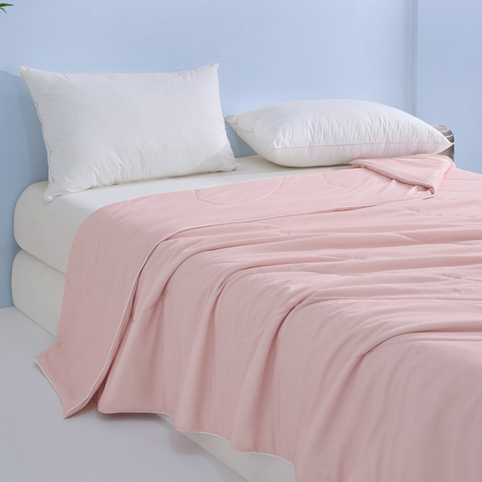 91家纺网 家纺一手货源 找家纺 库里梦家纺 2026春夏新款网红直播爆款A类锦氨深海水藻凉感被夏凉被空调被 桃花粉