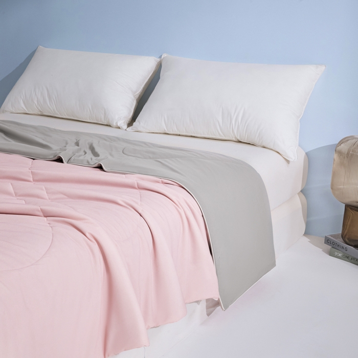 91家纺网 家纺一手货源 找家纺 库里梦家纺 2026春夏新款网红直播爆款A类锦氨深海水藻凉感被夏凉被空调被 桃花粉-灰