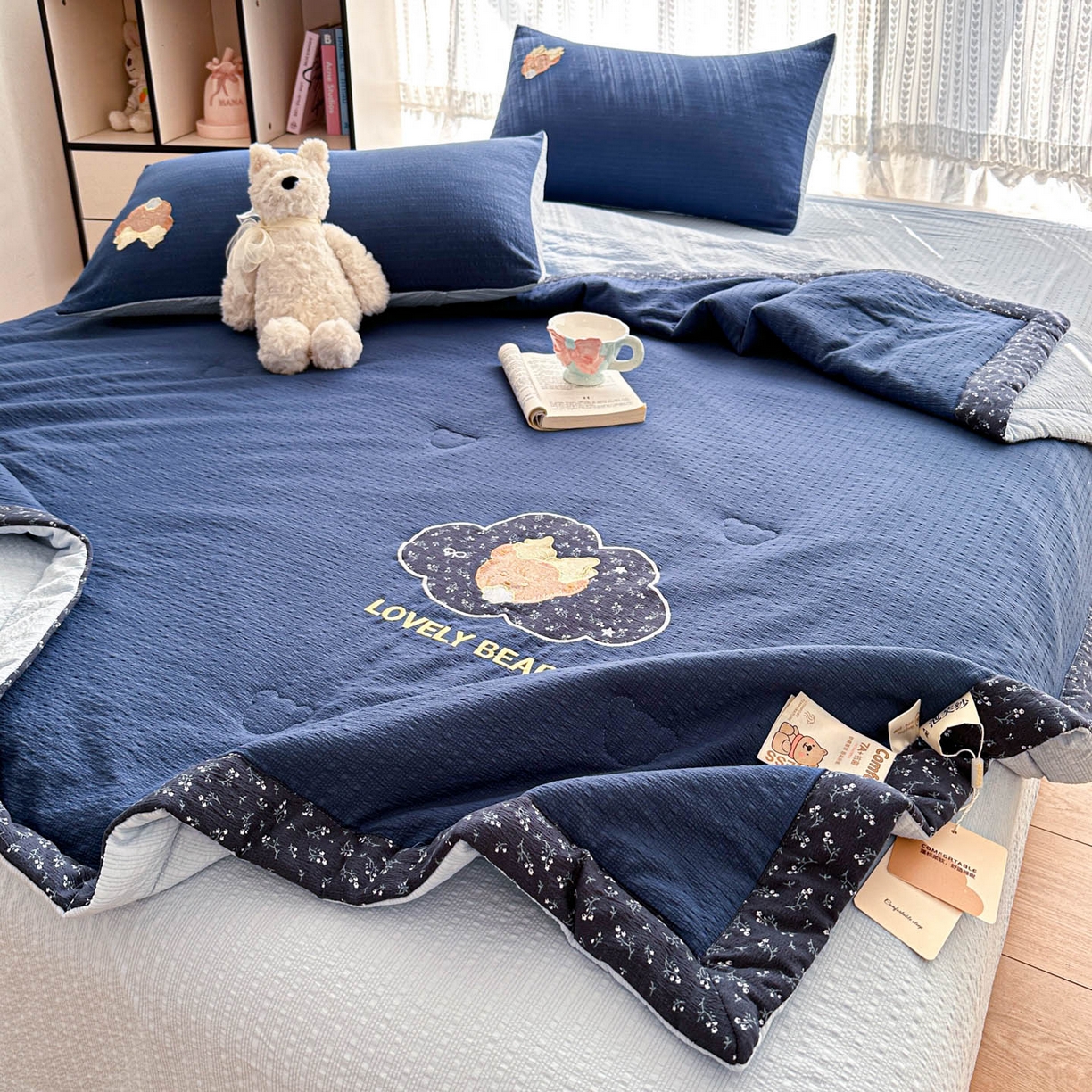 91家纺网 家纺一手货源 找家纺 玉海棠家纺 2026新款泡芙纱夏被夏凉被空调被贴布绣四件套-安妮公主系列 安妮公主-藏蓝