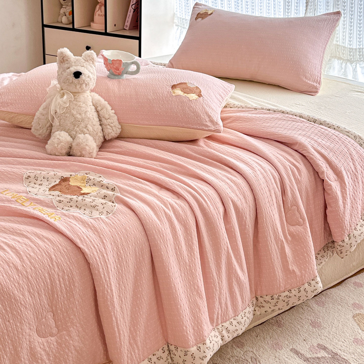 91家纺网 家纺一手货源 找家纺 玉海棠家纺 2026新款泡芙纱夏被夏凉被空调被贴布绣四件套-安妮公主系列 安妮公主-雅致粉
