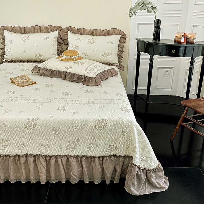 91家纺网 家纺一手货源 找家纺 （总）红夫人 2026春夏新款韩式荷叶边高克重双色提花全凉感凉席三件套【单层不复合】