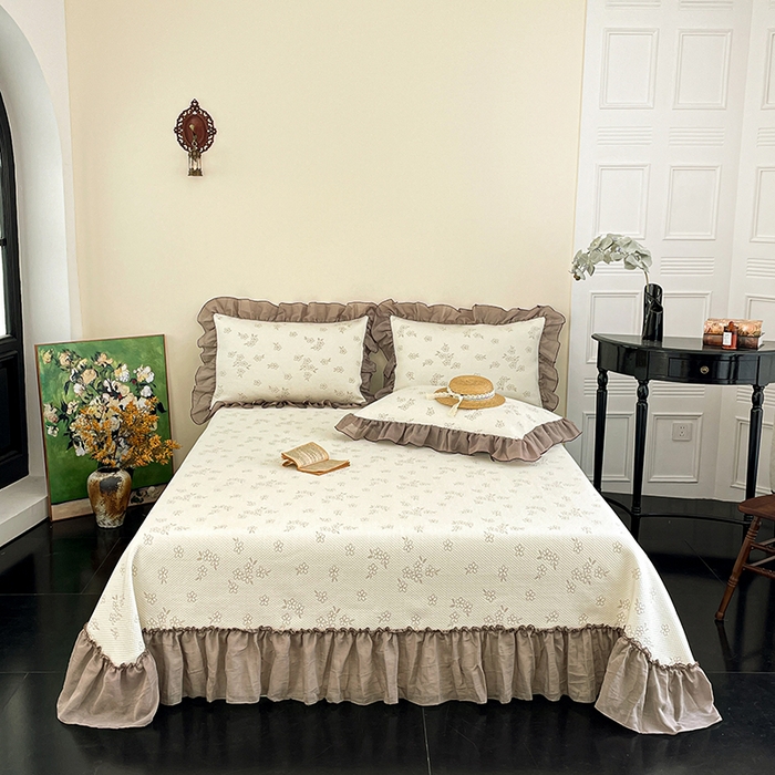 91家纺网 家纺一手货源 找家纺 红夫人 2026春夏新款韩式荷叶边高克重双色提花全凉感凉席三件套【单层不复合】 韩式棠梨