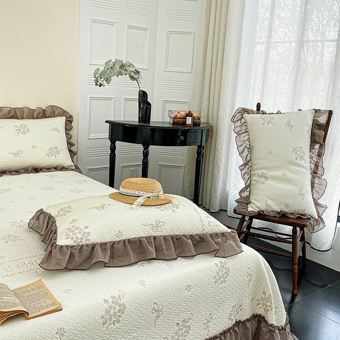 91家纺网 家纺一手货源 找家纺 （总）红夫人 2026春夏新款韩式荷叶边高克重双色提花全凉感凉席三件套【单层不复合】