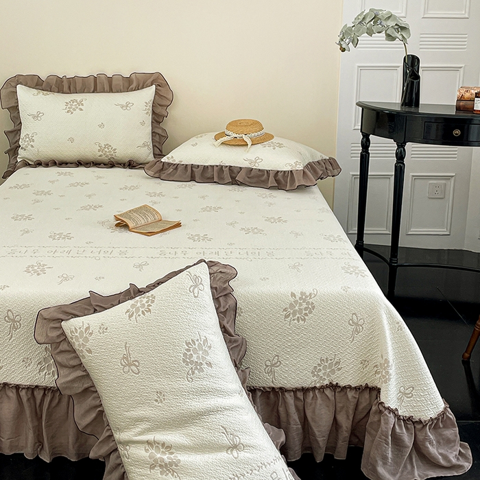 91家纺网 家纺一手货源 找家纺 红夫人 2026春夏新款韩式荷叶边高克重双色提花全凉感凉席三件套【单层不复合】 韩式韩恋