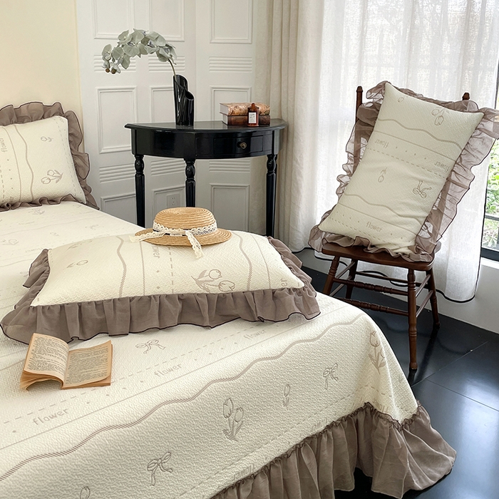 91家纺网 家纺一手货源 找家纺 红夫人 2026春夏新款韩式荷叶边高克重双色提花全凉感凉席三件套【单层不复合】 韩式郁香