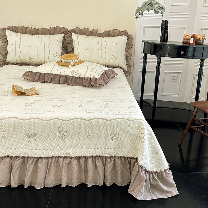 91家纺网 家纺一手货源 找家纺 红夫人 2026春夏新款韩式荷叶边高克重双色提花全凉感凉席三件套【单层不复合】 韩式郁香