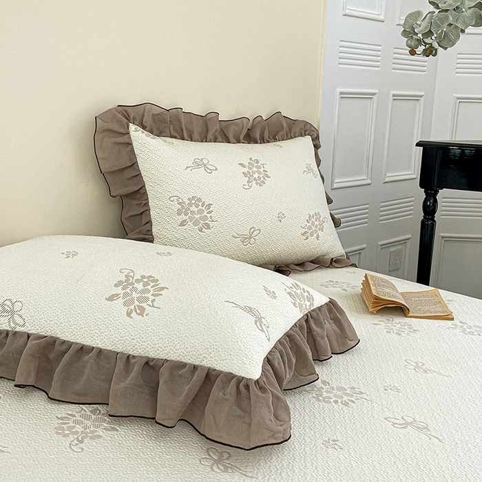 91家纺网 家纺一手货源 找家纺 （总）红夫人 2026春夏新款韩式荷叶边高克重双色提花全凉感凉席三件套【单层不复合】