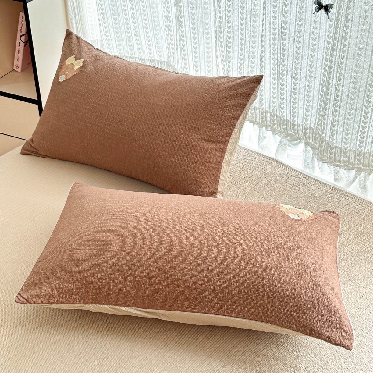 91家纺网 家纺一手货源 找家纺 玉海棠家纺 2026新款泡芙纱夏被夏凉被空调被贴布绣四件套-安妮公主系列 安妮公主-格调咖