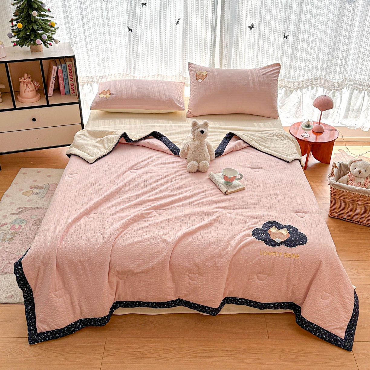 91家纺网 家纺一手货源 找家纺 玉海棠家纺 2026新款泡芙纱夏被夏凉被空调被贴布绣四件套-安妮公主系列 安妮公主-蓝粉