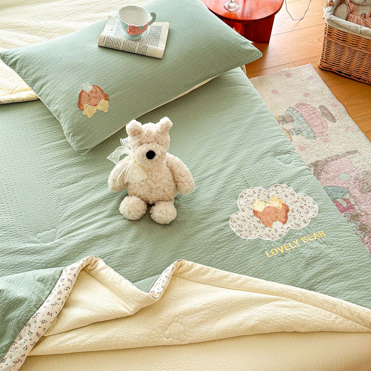 91家纺网 家纺一手货源 找家纺 玉海棠家纺 2026新款泡芙纱夏被夏凉被空调被贴布绣四件套-安妮公主系列 安妮公主-青草绿