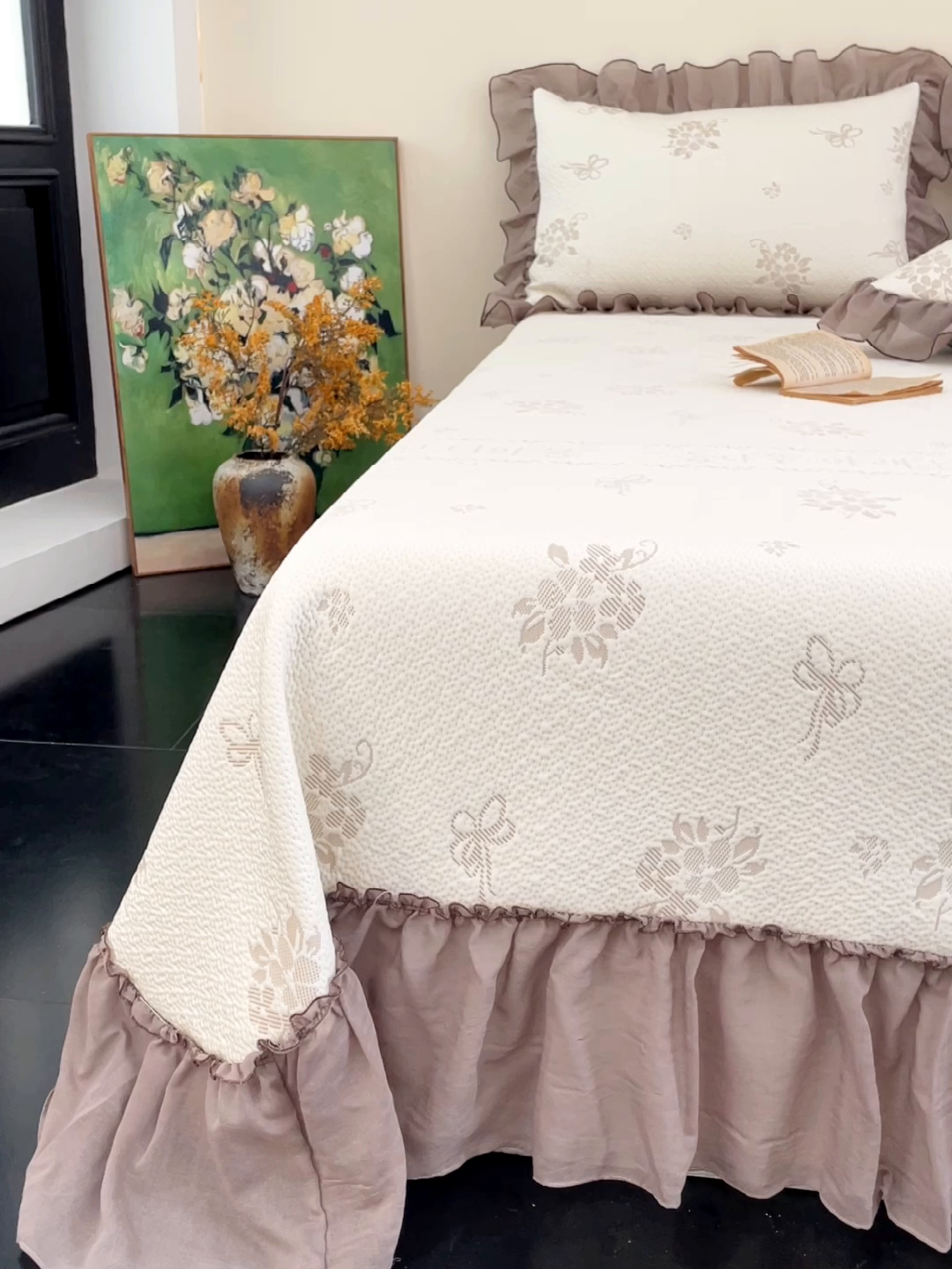 91家纺网 家纺一手货源 找家纺 红夫人 2026春夏新款韩式荷叶边高克重双色提花全凉感凉席三件套【单层不复合】 韩式韩恋