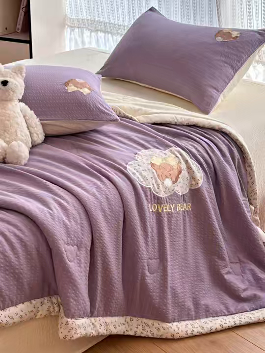 91家纺网 家纺一手货源 找家纺 玉海棠家纺 2026新款泡芙纱夏被夏凉被空调被贴布绣四件套-安妮公主系列 安妮公主-优雅紫