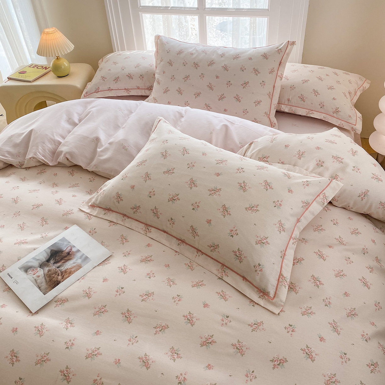 91家纺网 家纺一手货源 找家纺 钰锦铂2026新款直播爆款全棉四件套13070吊边床单一字绣印花纯棉三件套四件套 洛克庄园-粉