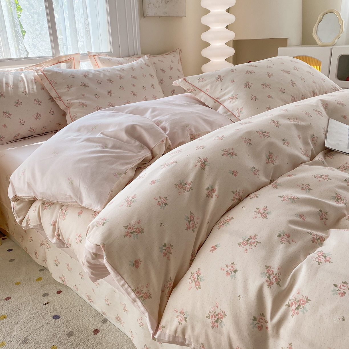 91家纺网 家纺一手货源 找家纺 钰锦铂2026新款直播爆款全棉四件套13070吊边床单一字绣印花纯棉三件套四件套 洛克庄园-粉