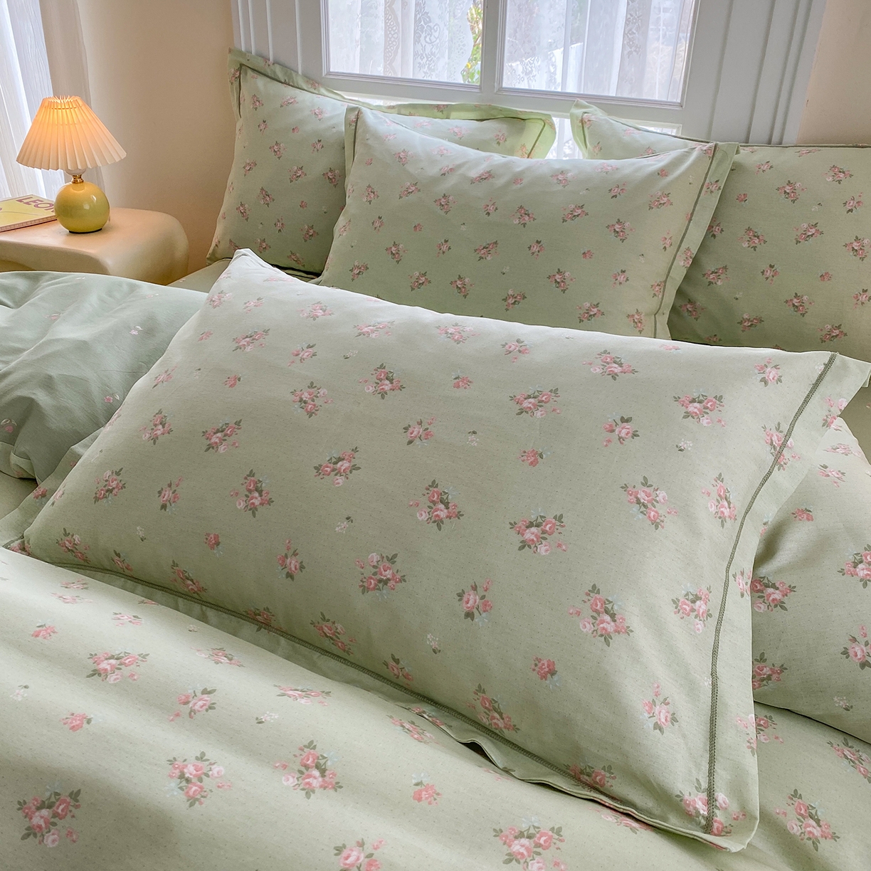 91家纺网 家纺一手货源 找家纺 钰锦铂2026新款直播爆款全棉四件套13070吊边床单一字绣印花纯棉三件套四件套 洛克庄园-绿