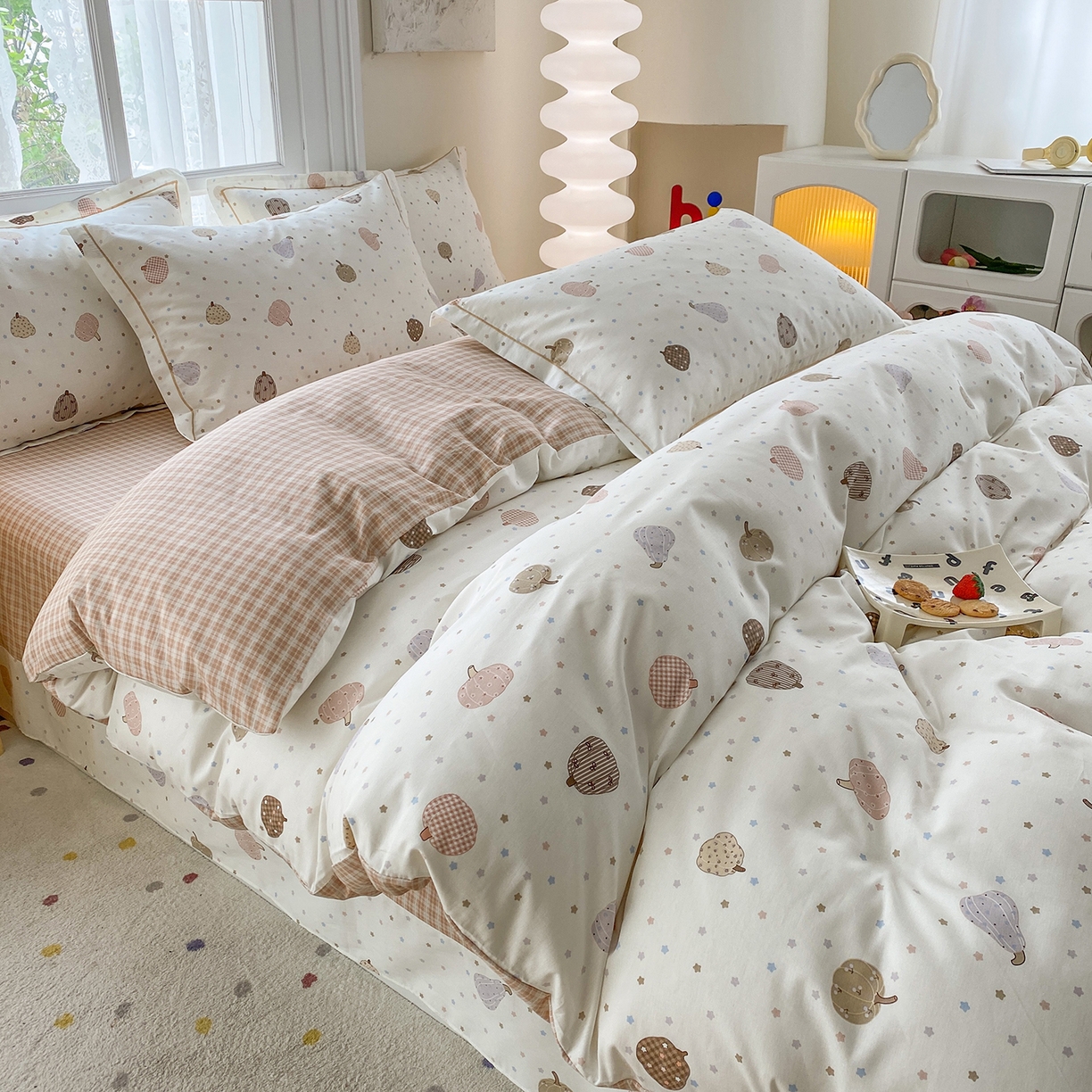 91家纺网 家纺一手货源 找家纺 钰锦铂2026新款直播爆款全棉四件套13070吊边床单一字绣印花纯棉三件套四件套 南瓜多多-米