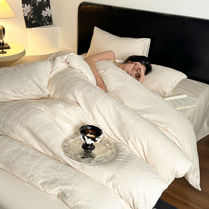 91家纺网 家纺一手货源 找家纺 佰亿莱 2026新款新疆长绒棉60支水洗提花四件套 米白锦纹