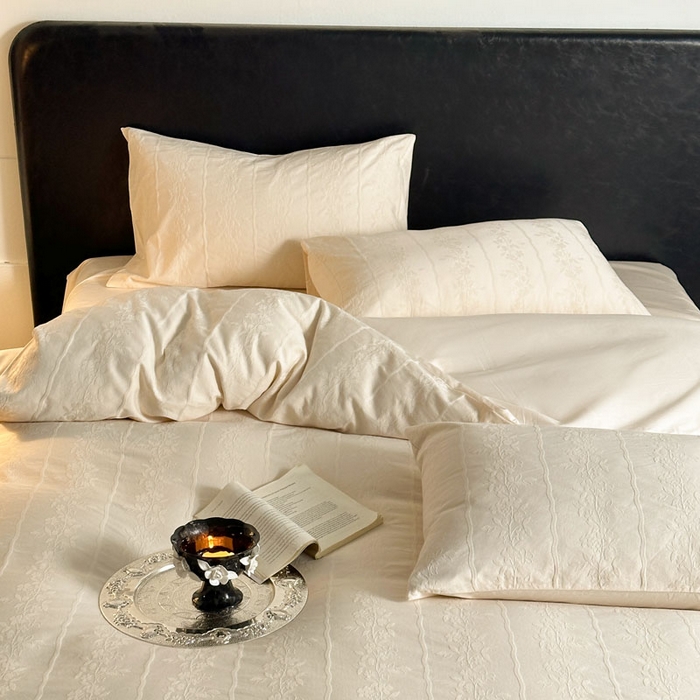 91家纺网 家纺一手货源 找家纺 佰亿莱 2026新款新疆长绒棉60支水洗提花四件套 米白锦纹