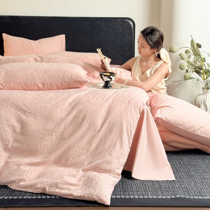 91家纺网 家纺一手货源 找家纺 佰亿莱 2026新款新疆长绒棉60支水洗提花四件套 粉黛