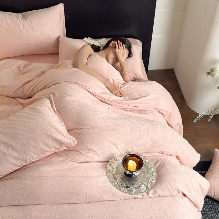 91家纺网 家纺一手货源 找家纺 佰亿莱 2026新款新疆长绒棉60支水洗提花四件套 粉黛