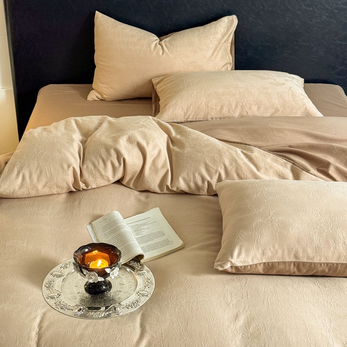 91家纺网 家纺一手货源 找家纺 佰亿莱 2026新款新疆长绒棉60支水洗提花四件套 花遇棕