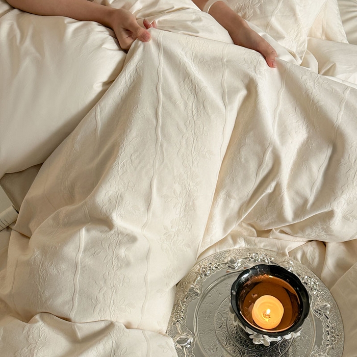 91家纺网 家纺一手货源 找家纺 佰亿莱 2026新款新疆长绒棉60支水洗提花四件套 米白锦纹