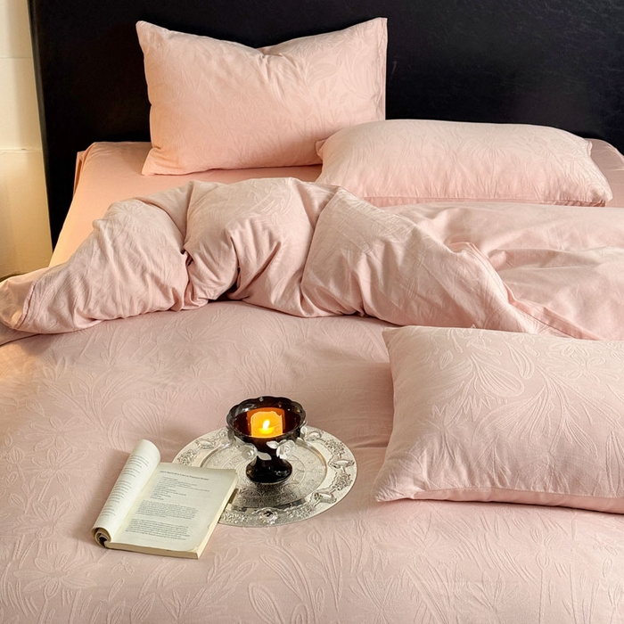 91家纺网 家纺一手货源 找家纺 佰亿莱 2026新款新疆长绒棉60支水洗提花四件套 粉黛