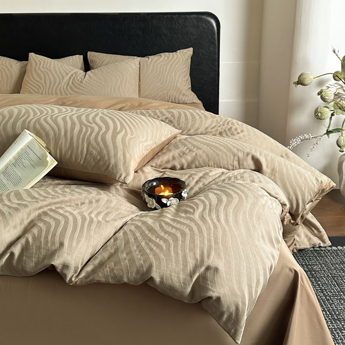 91家纺网 家纺一手货源 找家纺 佰亿莱 2026新款新疆长绒棉60支水洗提花四件套 棕纹