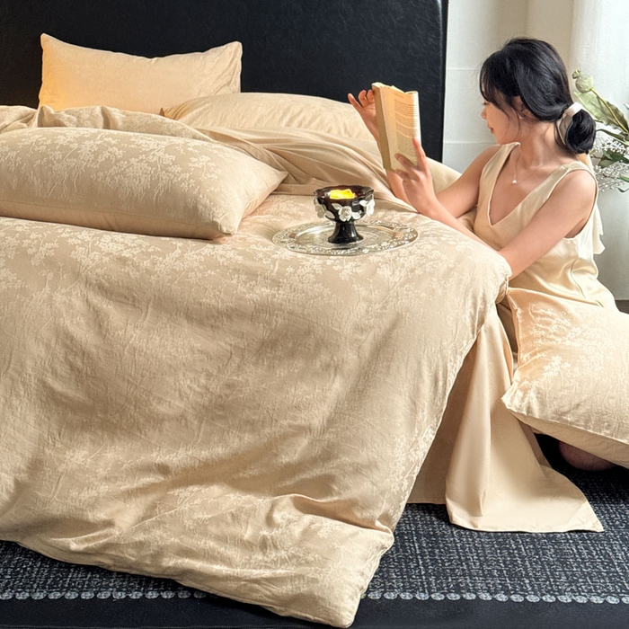 91家纺网 家纺一手货源 找家纺 佰亿莱 2026新款新疆长绒棉60支水洗提花四件套 浅杏清欢