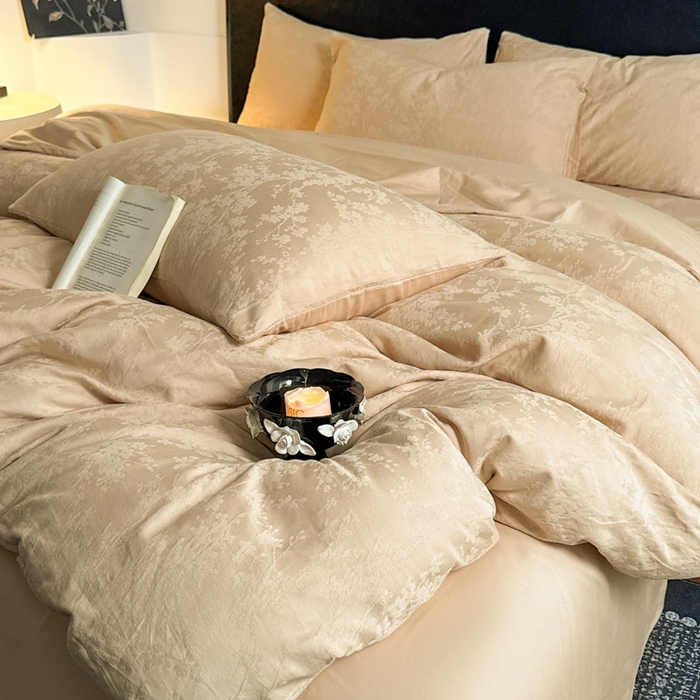 91家纺网 家纺一手货源 找家纺 佰亿莱 2026新款新疆长绒棉60支水洗提花四件套 浅杏清欢