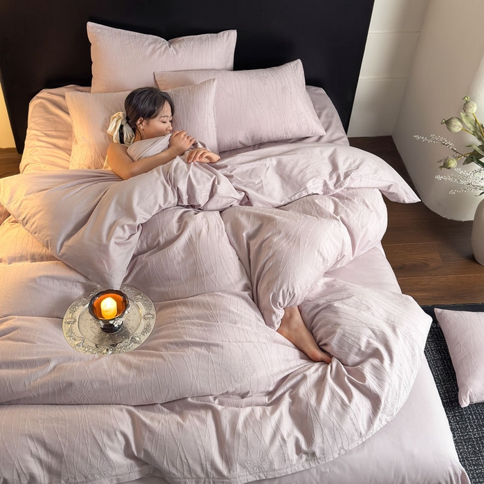 91家纺网 家纺一手货源 找家纺 佰亿莱 2026新款新疆长绒棉60支水洗提花四件套 蝶影粉