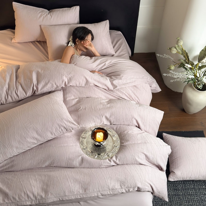 91家纺网 家纺一手货源 找家纺 佰亿莱 2026新款新疆长绒棉60支水洗提花四件套 蝶影粉