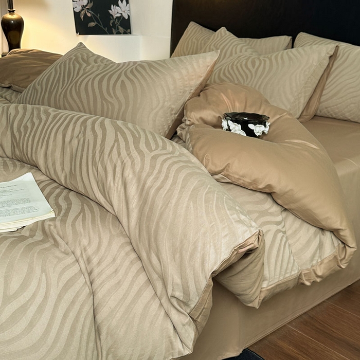 91家纺网 家纺一手货源 找家纺 佰亿莱 2026新款新疆长绒棉60支水洗提花四件套 棕纹