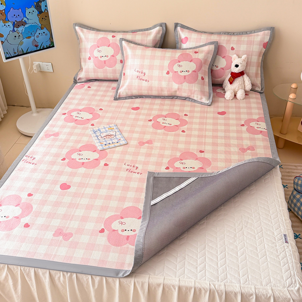 91家纺网 家纺一手货源 找家纺 懒猫家纺 2026新款250D数码印花宽边圆网冰丝凉席 花开狗狗