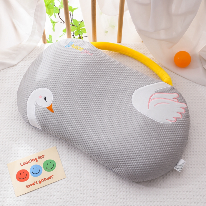 91家纺网 家纺一手货源 找家纺 （总）仁宇枕业 2026新款婴幼儿夏季冰豆豆凉豆豆儿童白天鹅系列荞麦枕头枕芯