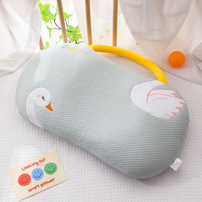 91家纺网 家纺一手货源 找家纺 （总）仁宇枕业 2026新款婴幼儿夏季冰豆豆凉豆豆儿童白天鹅系列荞麦枕头枕芯