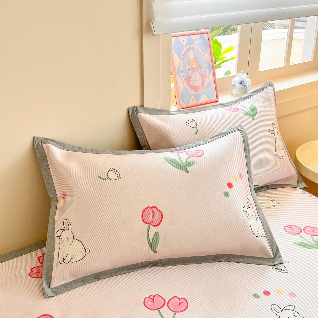 91家纺网 家纺一手货源 找家纺 懒猫家纺 2026新款250D数码印花宽边圆网冰丝凉席 精灵兔