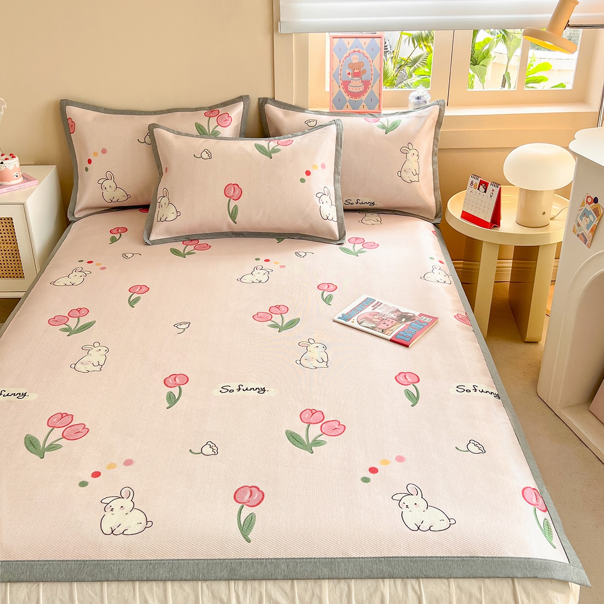 91家纺网 家纺一手货源 找家纺 懒猫家纺 2026新款250D数码印花宽边圆网冰丝凉席 精灵兔